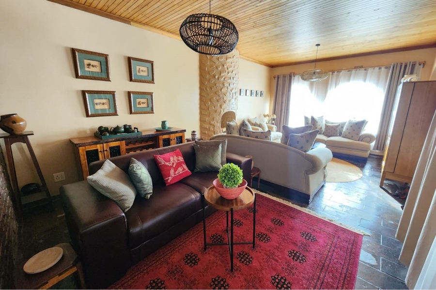 4 Bedroom Property for Sale in Hillcrest Northern Cape